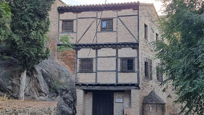 Fachada con entramado de madera afectado por termitas subterráneas. Casa del Diamantista. Toledo. Septiembre del 2022